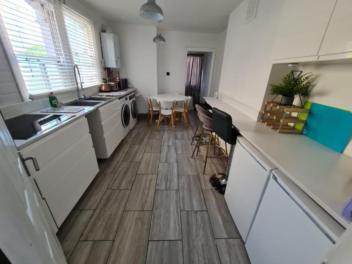 Willa 3-Bed House In London Self-Contained In Ladywell Zewnętrze zdjęcie