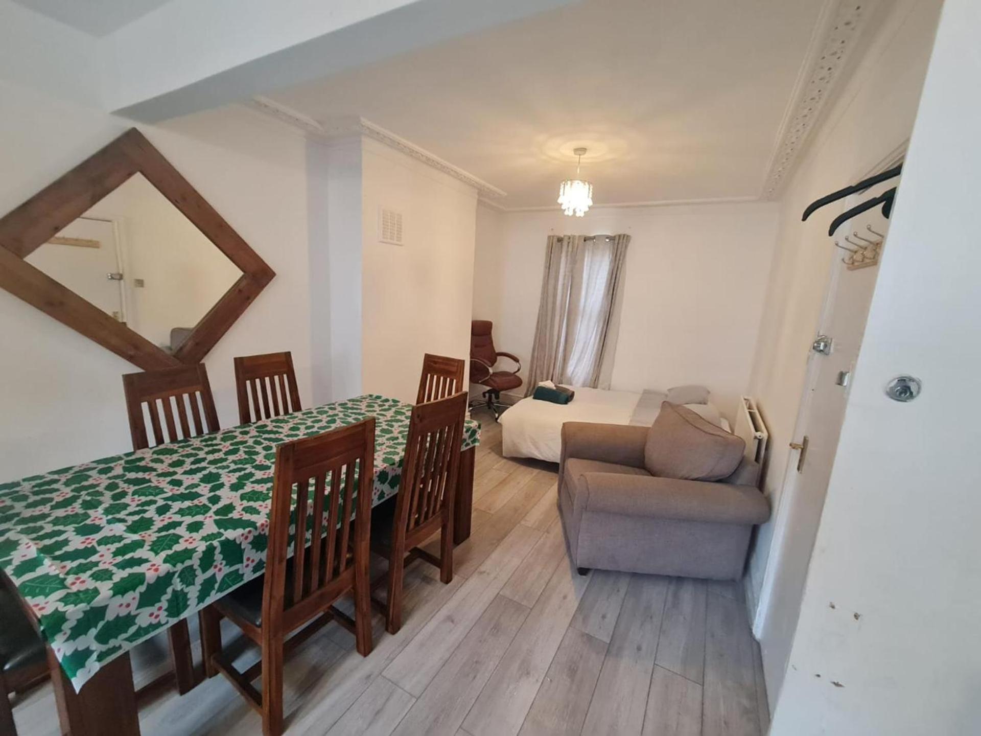 Willa 3-Bed House In London Self-Contained In Ladywell Zewnętrze zdjęcie